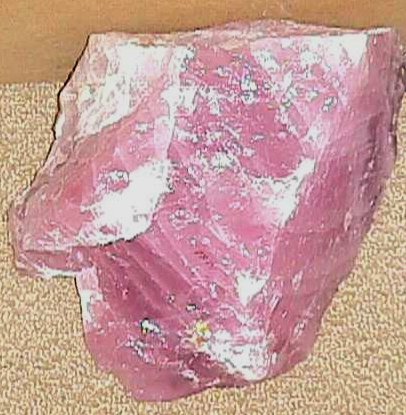 http://minerals.caltech.edu/manuscripts/2001/RoseQuartz1/Rose_quartz.jpg